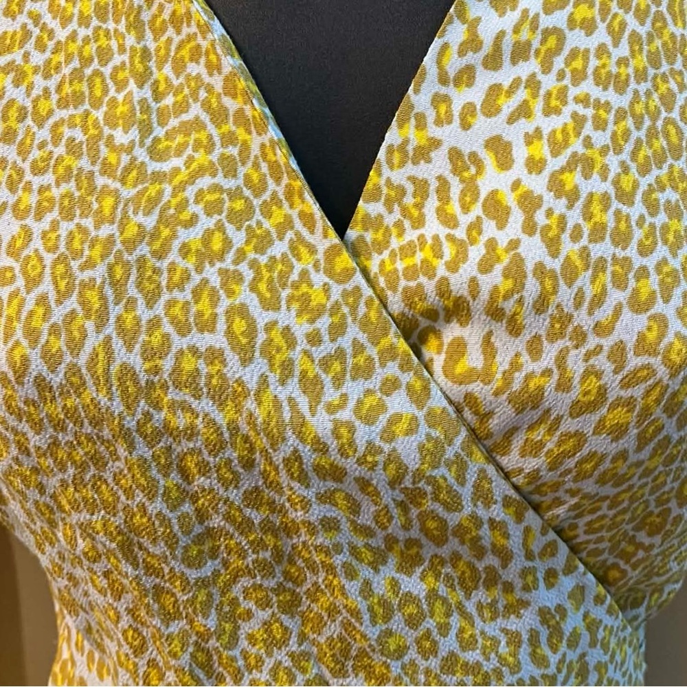 Diane von Furstenberg DVF 100% Viscose Blouse Leopard Print Wrap XS - Picture 5 of 8